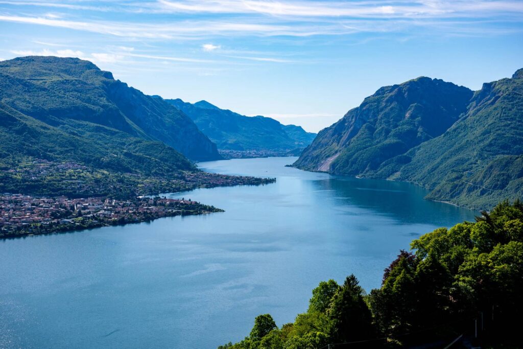 Glimpse of Lake Como, an emotional view to be enjoyed thanks to the Como Lago Bike cycle tours